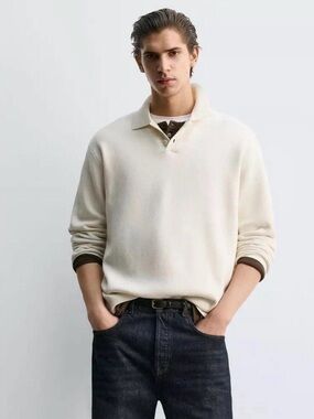 Zara Men's V-Neck Sweater in Off-White